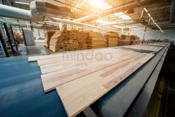 OEM factory is producing maple flooring OEM factory is producing maple flooring
